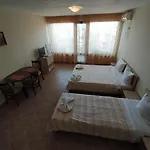 Sunny Sands Apartamento *