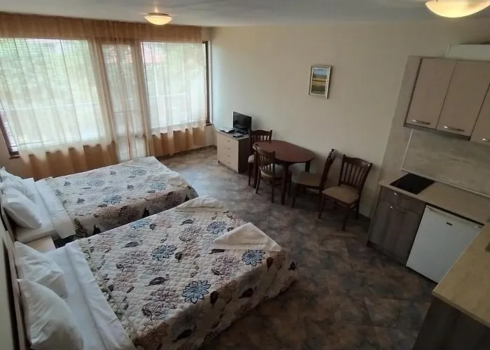 Sunny Sands بورغاس