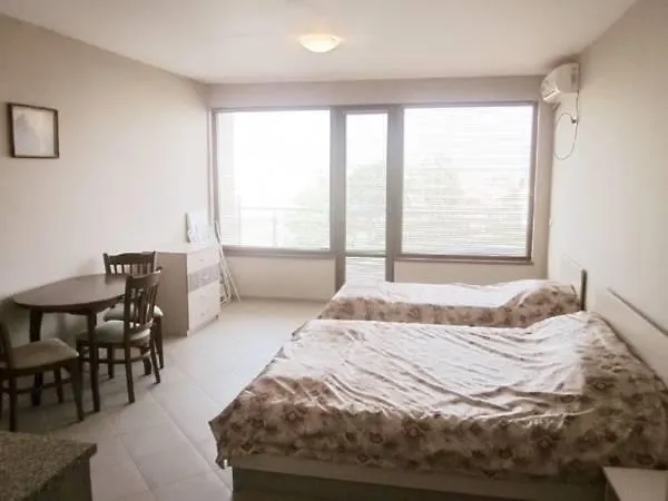 Sunny Sands Apartamento *