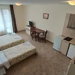 Апартаменты Sunny Sands *