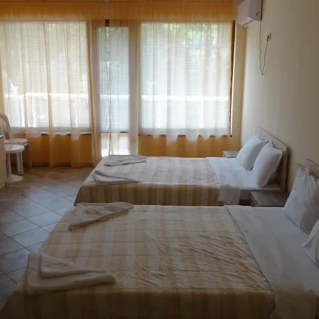 Sunny Sands Apartament *