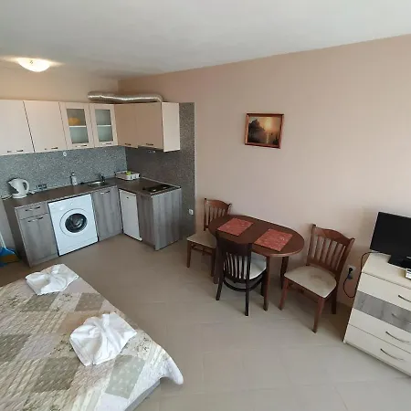 Sunny Sands Apartament *