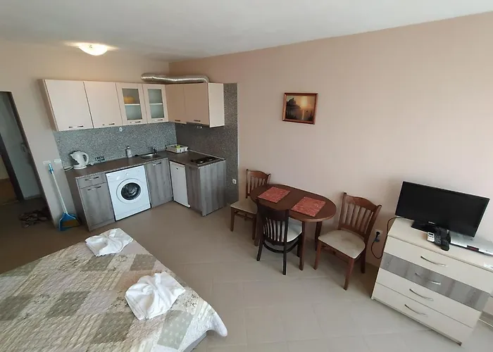 Sunny Sands Apartament *